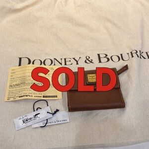 Dooney & Bourke Brown Leather Trifold Wallet Gold Plaque | Tags & Card